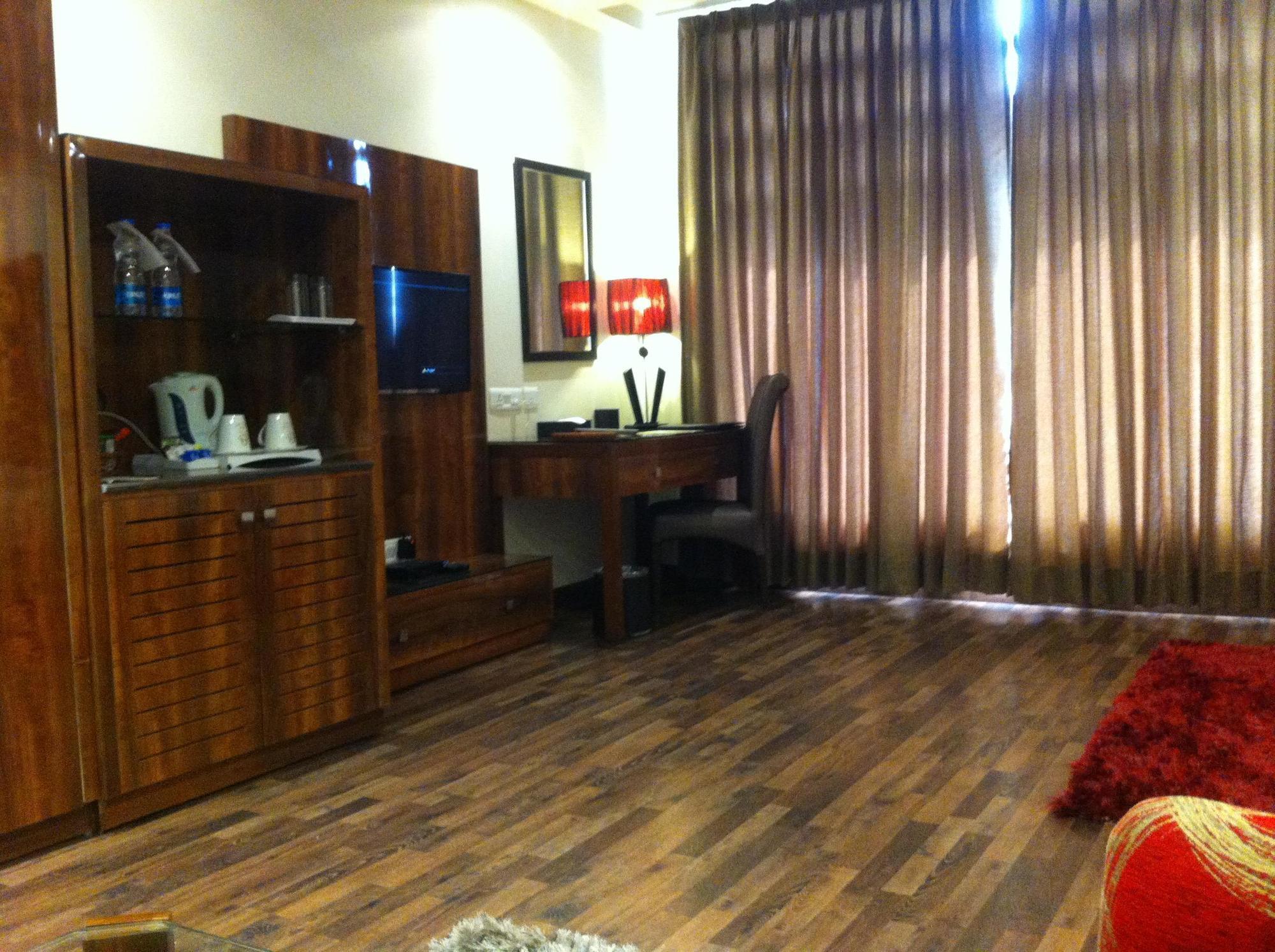 One Earth Avaas Hotel Amritsar Ngoại thất bức ảnh
